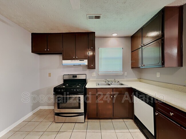 Building Photo - 130 Fruitwood Trce