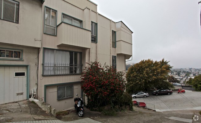 Building Photo - 701 Noe St