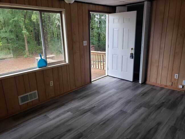 Building Photo - 3836 Rex Cir