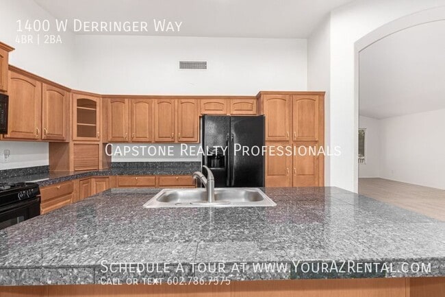 Building Photo - 1400 W Derringer Way