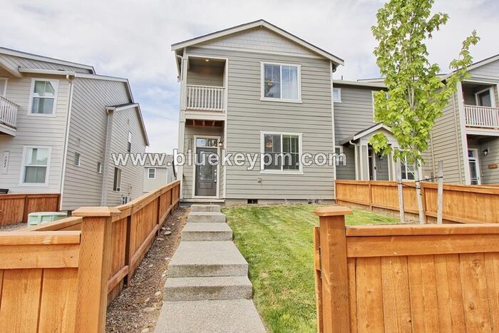 Foto principal - 4 Bed, 3 Bath Home Just off Ward Road and ...
