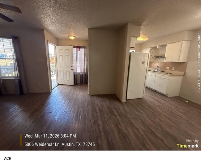 Building Photo - 5006 Weidemar Ln