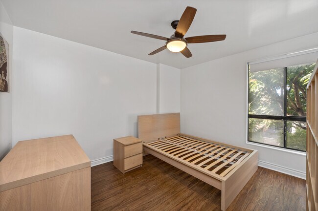 Foto del edificio - 1440 Veteran Ave