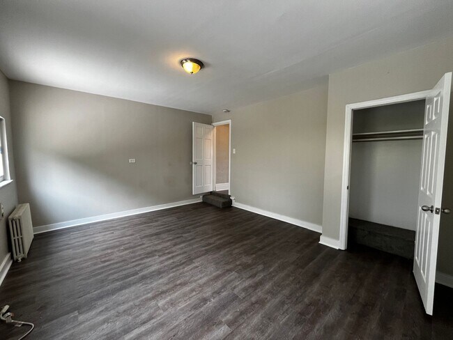 Foto del edificio - Renovated 2BD/1BATH House - Off-Street Parking, Laundry, AC