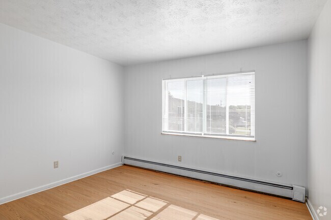 1 habitación, 1 baño - 800 pies cuadrados - Dormitorio - Ridgewood Apartments