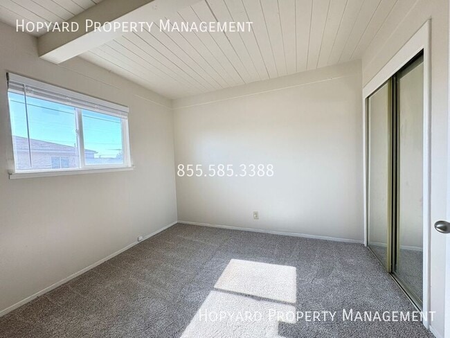 Foto del edificio - 1042 Williams St