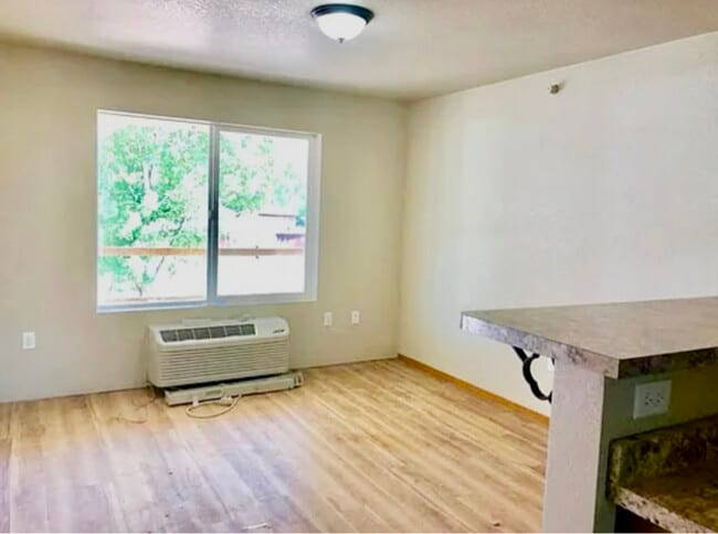 Building Photo - 1821 Wyoming St