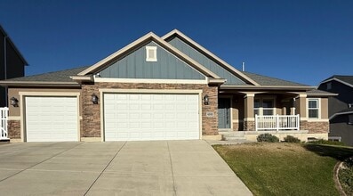 Building Photo - 4202 N 400 W