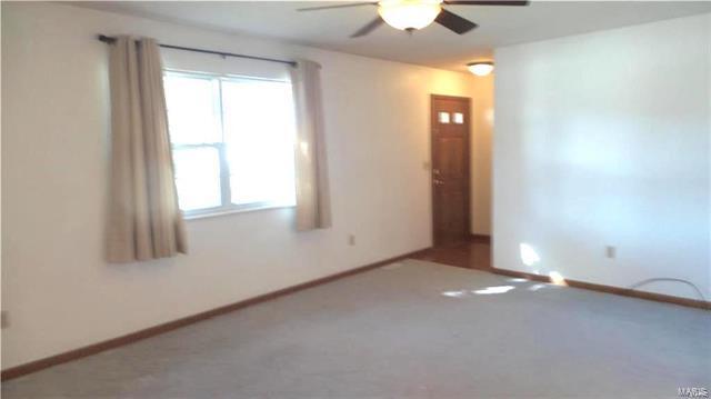 Building Photo - 105 Twin Oaks Dr