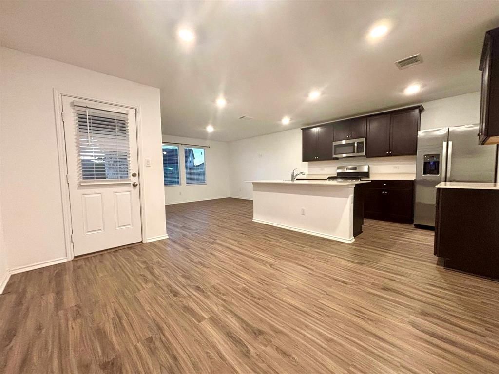 Foto del edificio - 176 Andross Ln