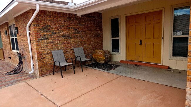 Building Photo - Heritage Hills 3 Bedroom