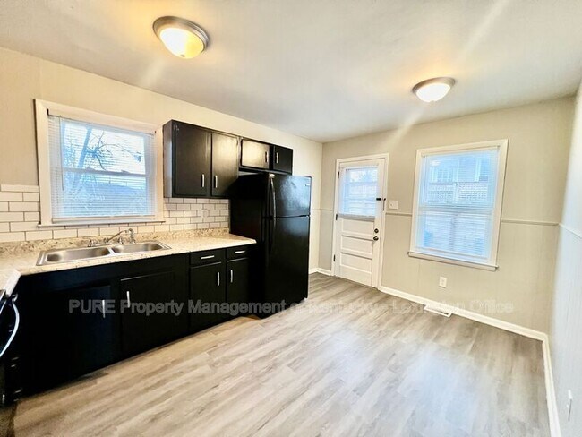 Building Photo - 2416 Windwood Ct