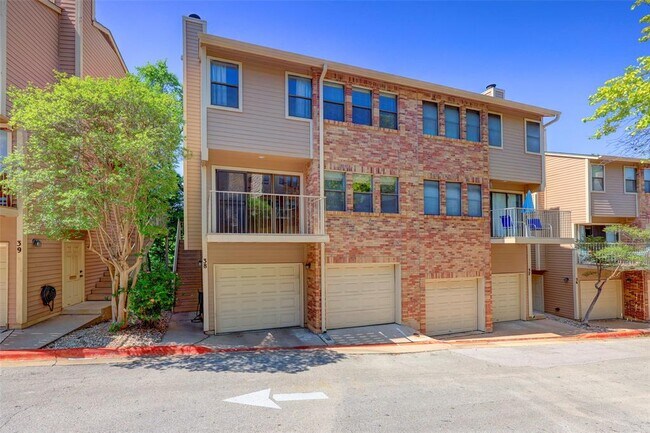 Foto del edificio - 3845 Ranch to Market Rd 2222