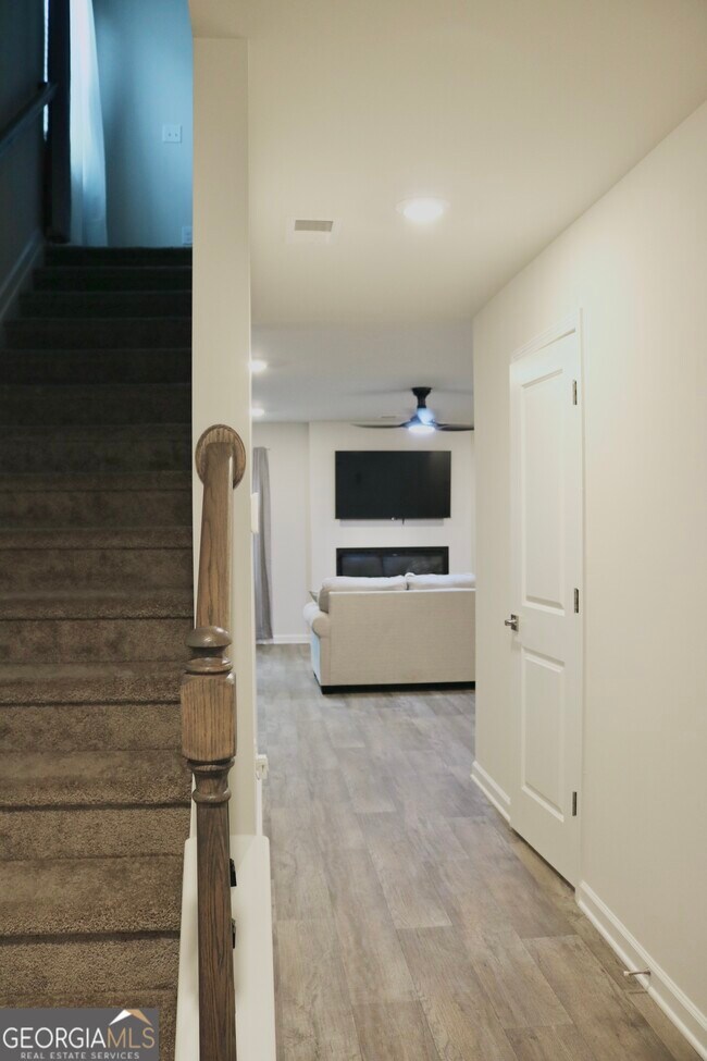 Foto del edificio - 204 River Meadow Dr