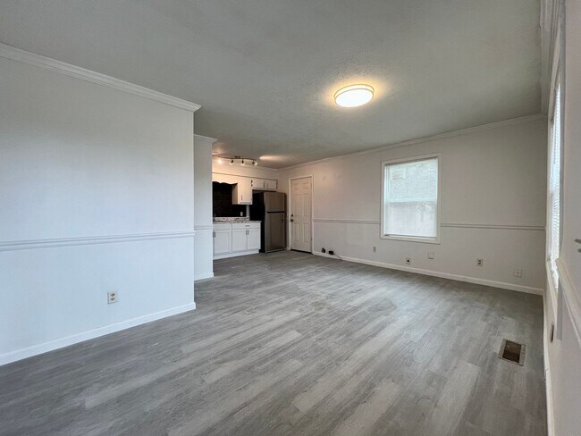 Foto del edificio - ***MOVE IN SPECIAL - $300 OFF FIRST MONTHS...
