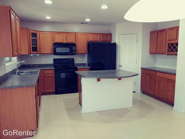 Foto del edificio - 4 br, 3 bath House - 3508 S 82nd Ln