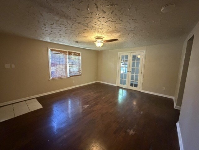 Building Photo - Move In Special! 50% Off First Months Rent