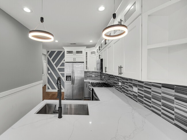 Building Photo - 6444 S Evans Ave