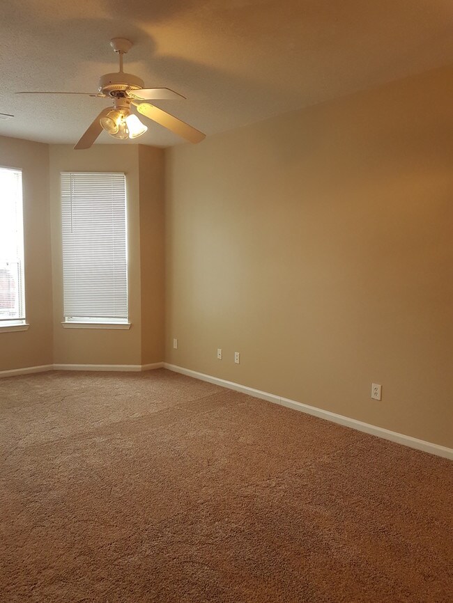 Building Photo - 11360 Kayla Dr