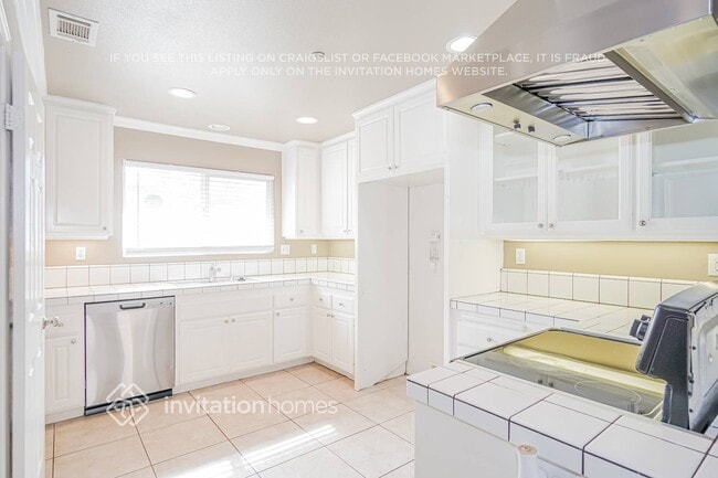 Building Photo - 1315 E Mission Rd