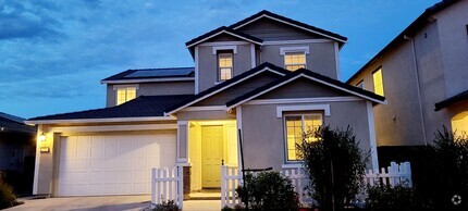 Building Photo - 1525 Osborn Dr