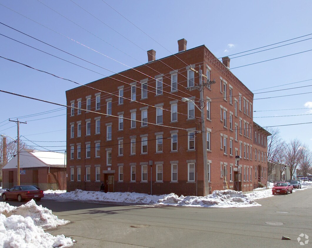 22 N East St, Holyoke, MA 01040 Apartments in Holyoke, MA