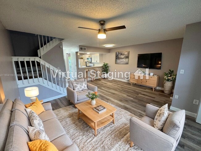 Building Photo - 843 Crystal Lake Dr