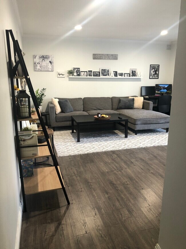 Foto del edificio - 17181 W Bernardo Dr