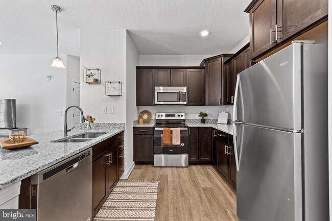 Building Photo - 3204 Hadley Boulevard