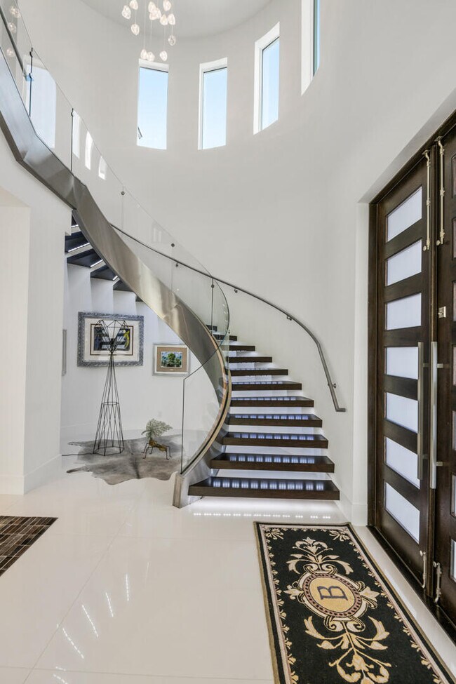 Building Photo - 17106 Ave Le Rivage