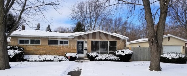 Building Photo - 303 N Prospect Ave