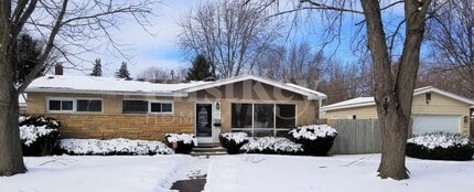 Building Photo - 303 N Prospect Ave