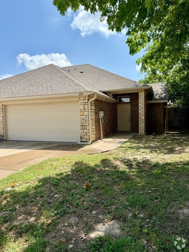 Building Photo - 210 Rentz Pl Cir