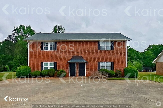 Building Photo - 205 Fawn Dr