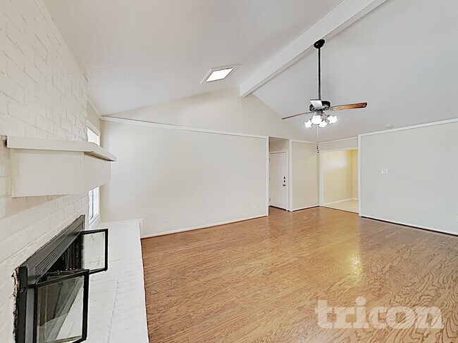 Building Photo - 22806 Wild Moss St