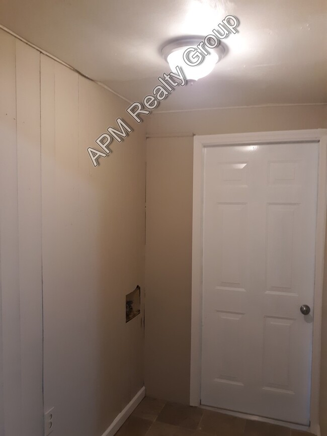 Foto del edificio - Updated one bedroom duplex