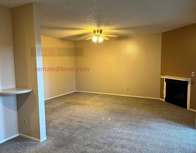 Foto del edificio - Condominium in the desirable Timberlake Co...