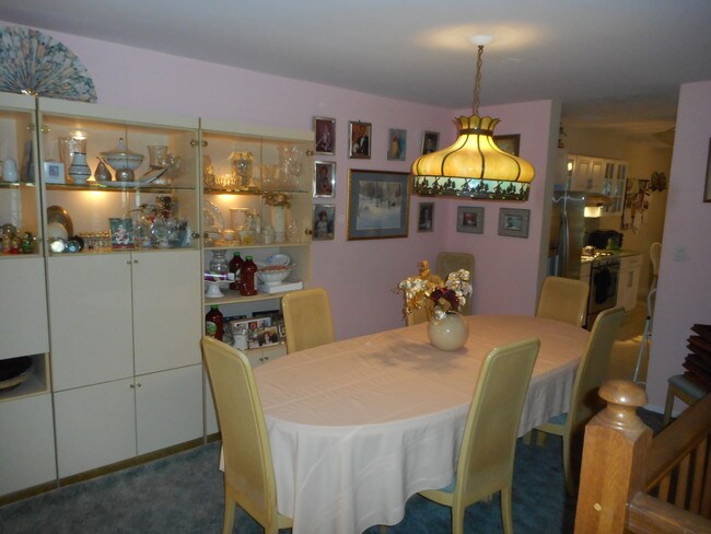 Comedor - 67 Laurelwood Ct