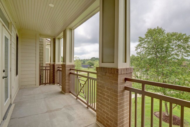 Building Photo - 6825 Mayfaire Club Dr