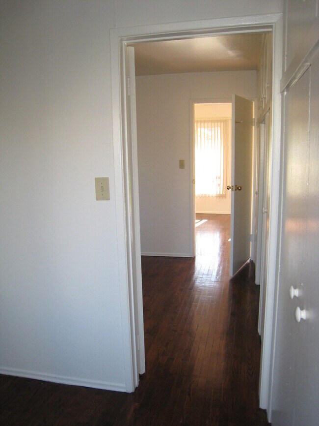 Foto del edificio - Charming 2 bedroom duplex w/ large private...