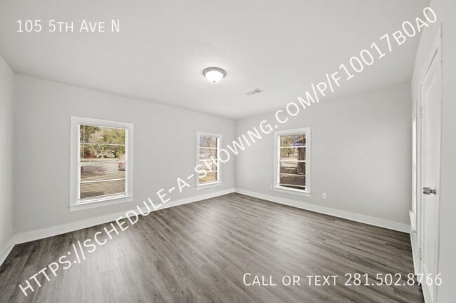 Building Photo - AVAILABLE NOW!