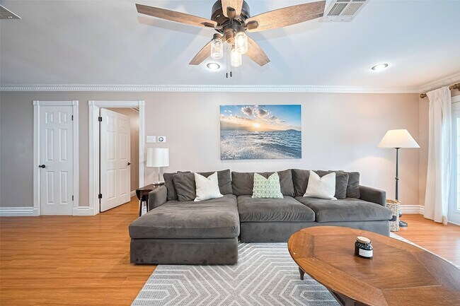 Foto del edificio - 14127 Britoak Ln