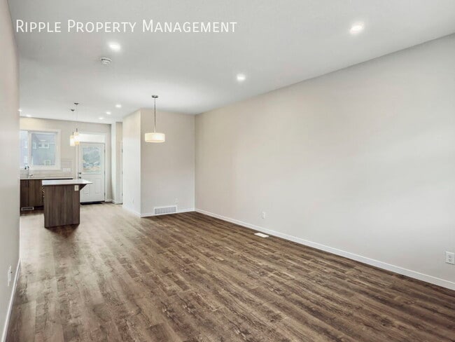 Photo du bâtiment - 50% OFF YOUR FIRST MONTHS RENT! INCREDIBLE...