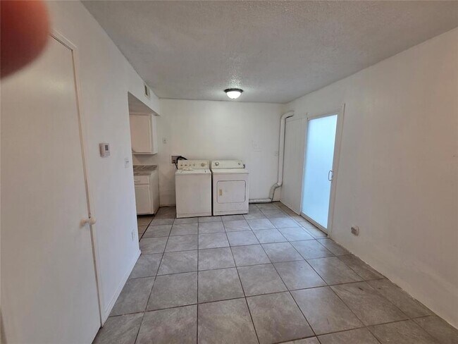 Foto del edificio - 401 SE 12th St