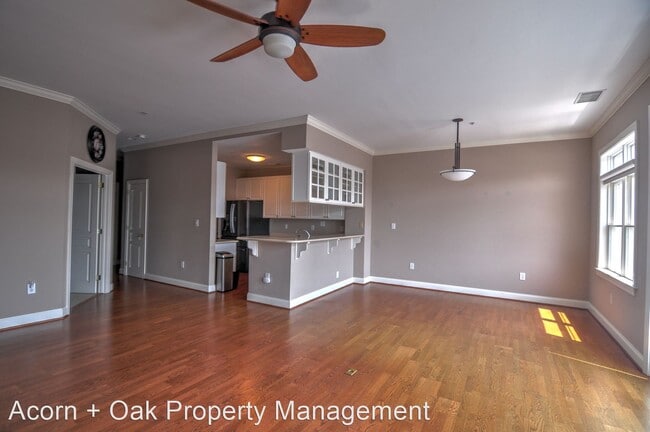 Building Photo - 532 Meadowmont Village Cir
