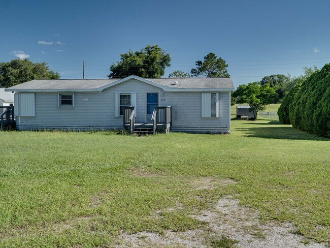 Building Photo - 3 Bedroom Single Family Home in Lady Lake