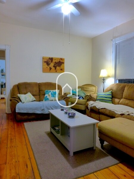 Foto del edificio - 61 Hillside St