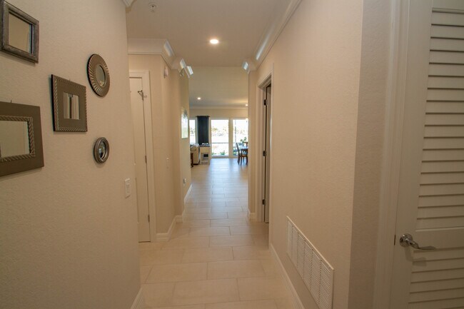 Building Photo - 183 Indies Dr E