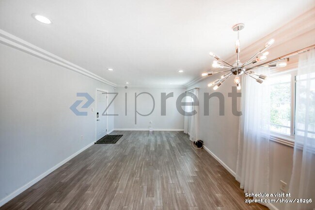 Building Photo - 152 S Dangler Ave