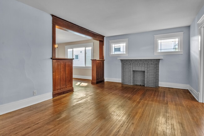 living room - 175 Tacoma Ave